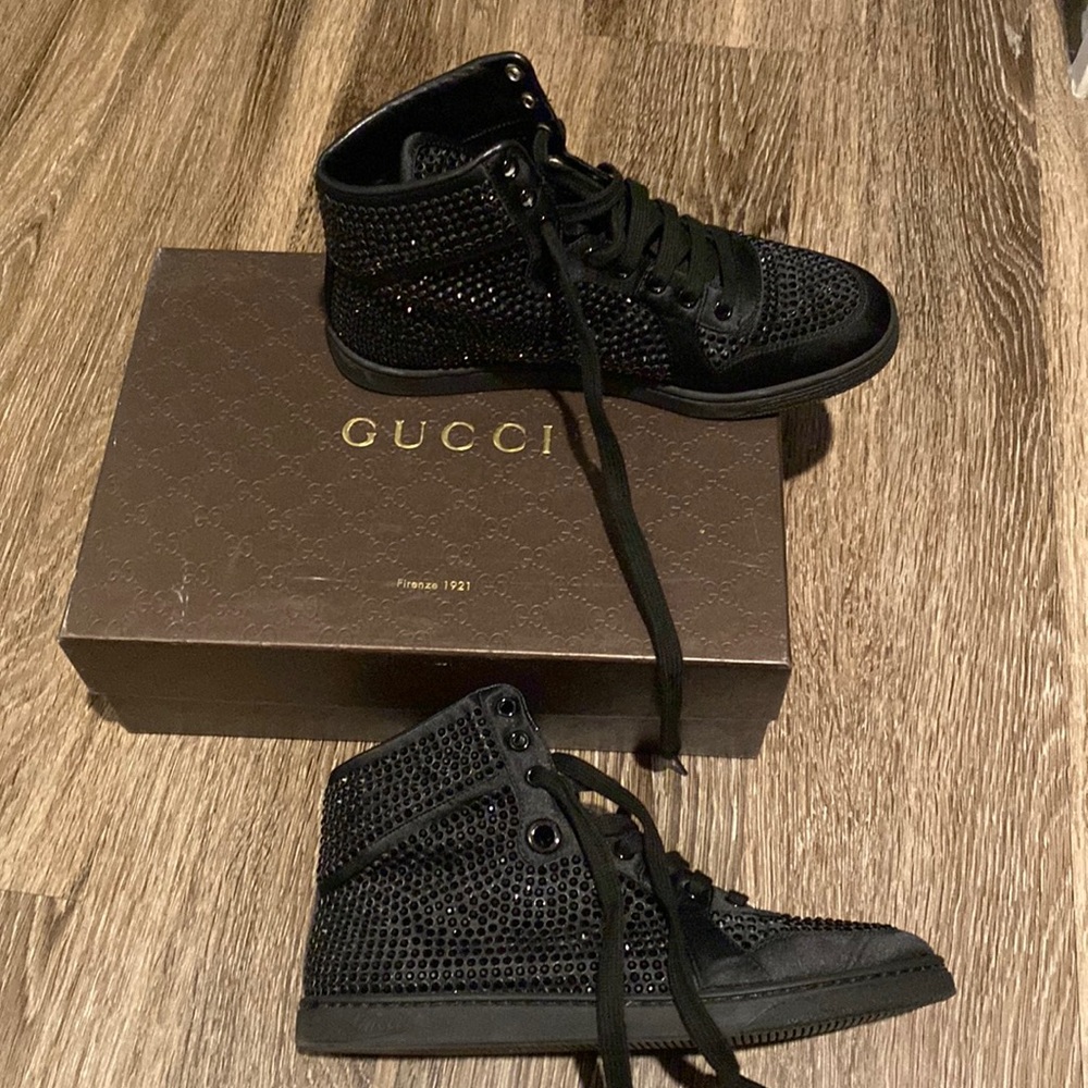 Authentic Gucci black satin sneakers size 38